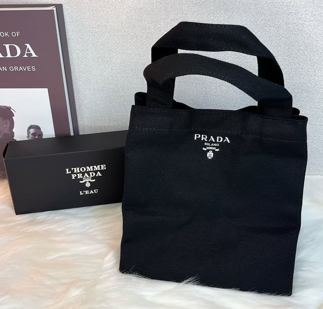 프라다 르옴므 에코백 블랙 상품이미지2