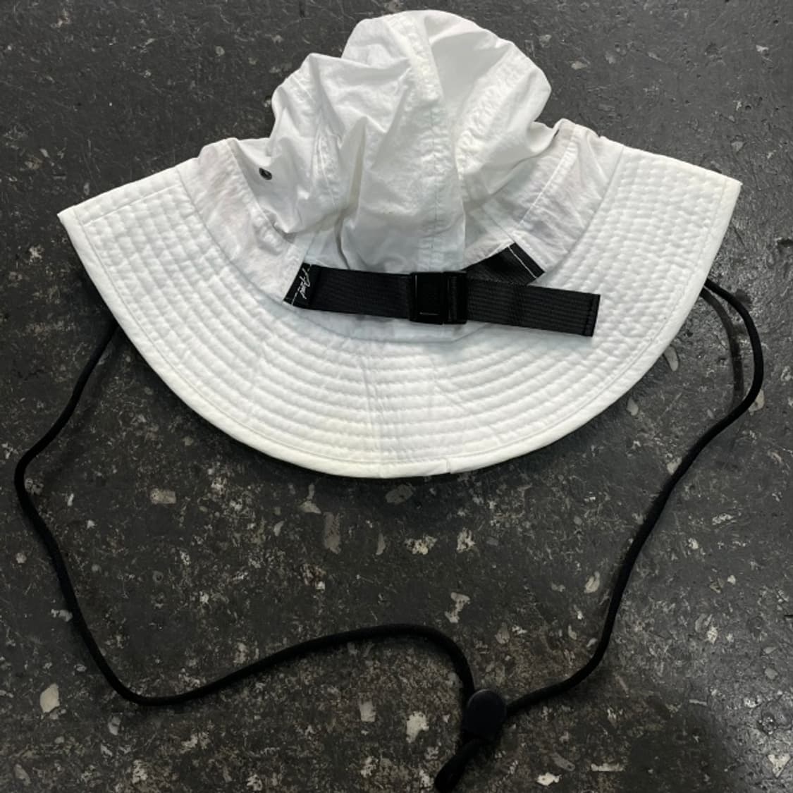 어뉴 골프 버킷햇 상품이미지3