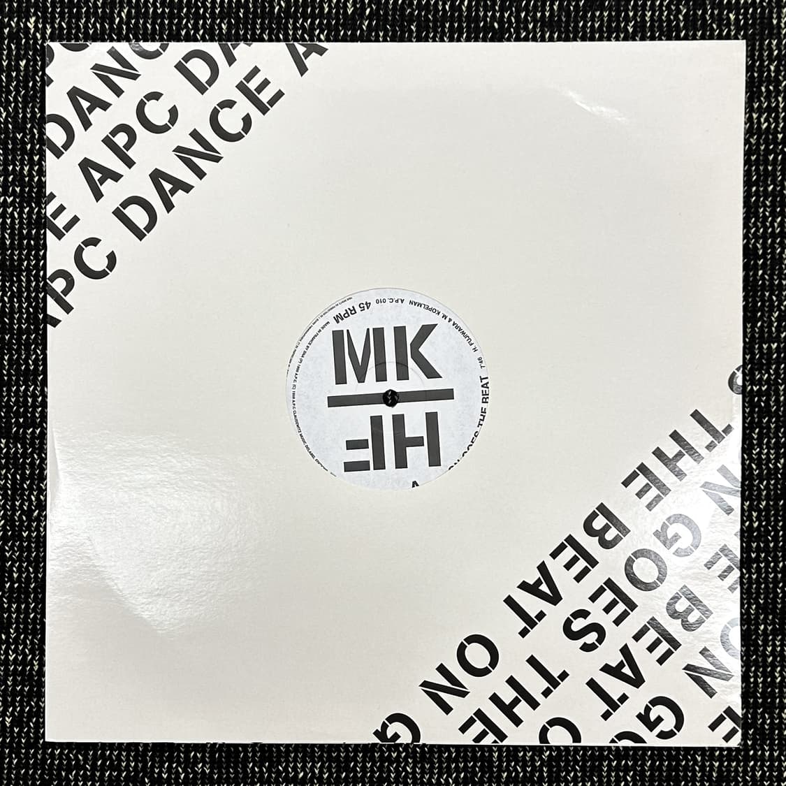 A.P.C. 장투이투 후지와라히로시 On Goes The Beat LP  상품이미지1