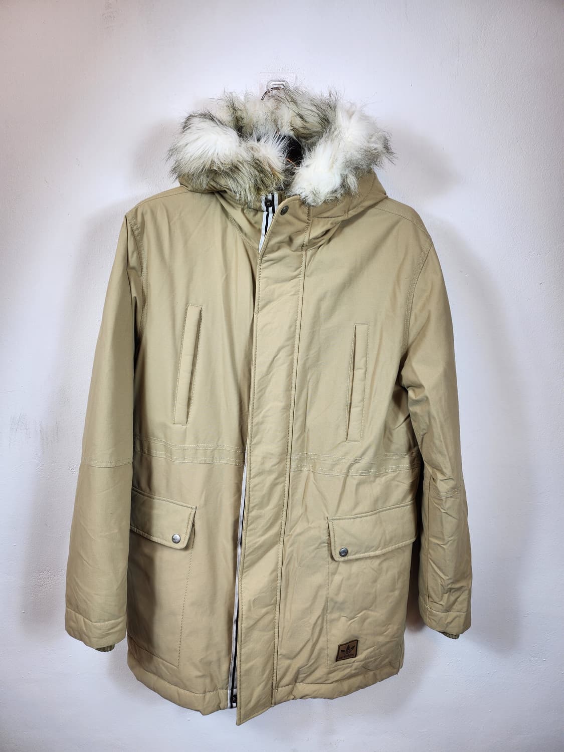 아디다스 베이지 스트라이프  다운패딩 파카 95 M 새제품급 상품이미지4