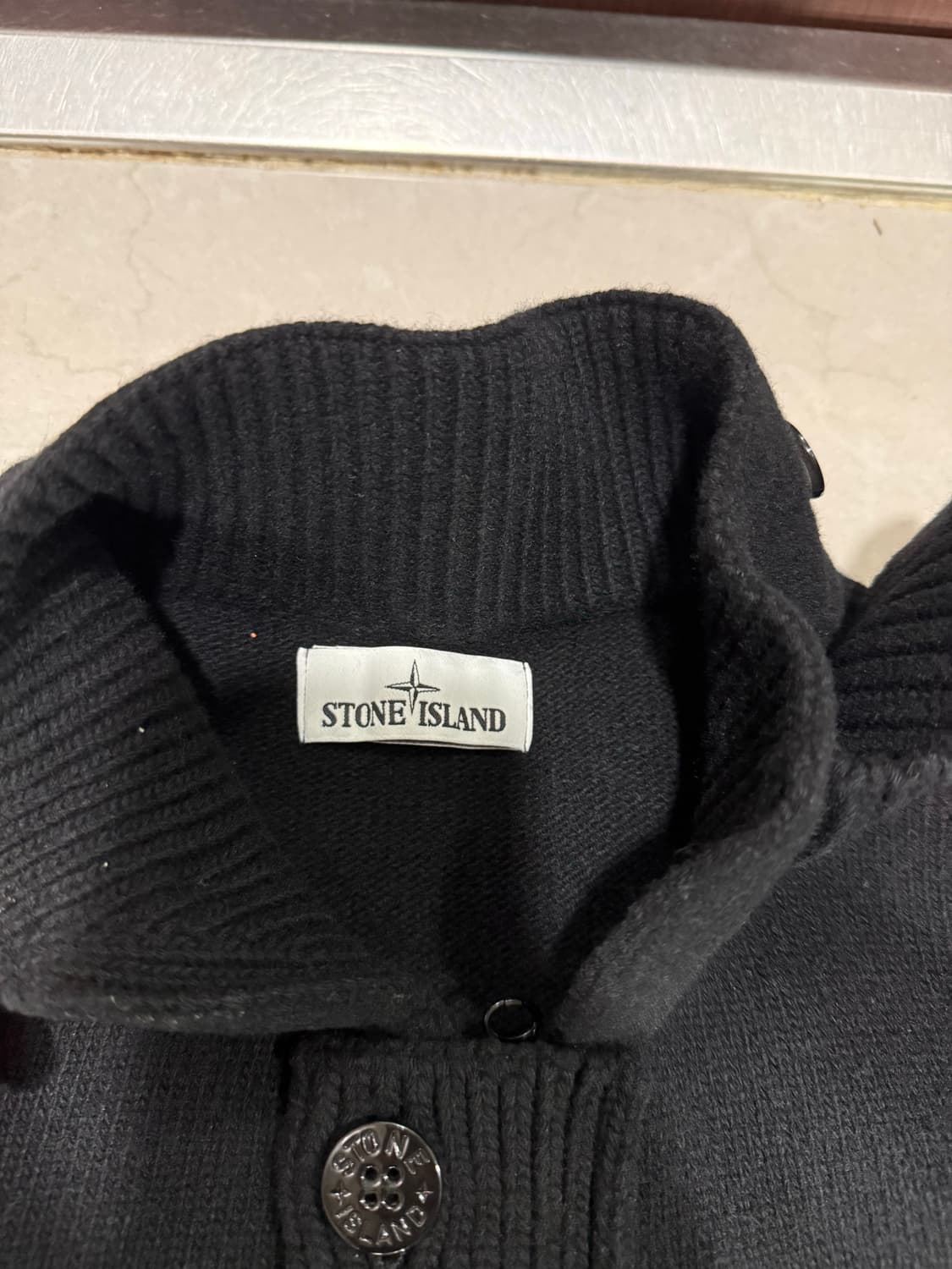 [당일출고,L사이즈] 스톤아일랜드 램스울 니트 가디건 상품이미지3