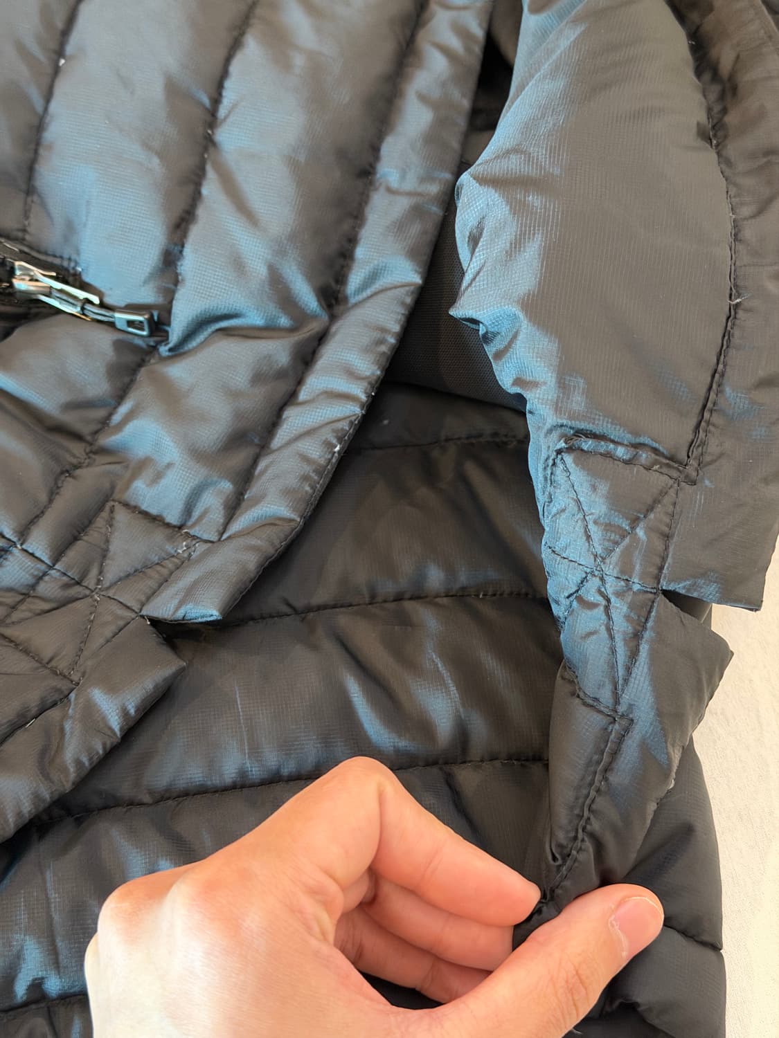 파타고니아 다운 스웨터 구스다운 경량패딩 블랙 상품이미지5