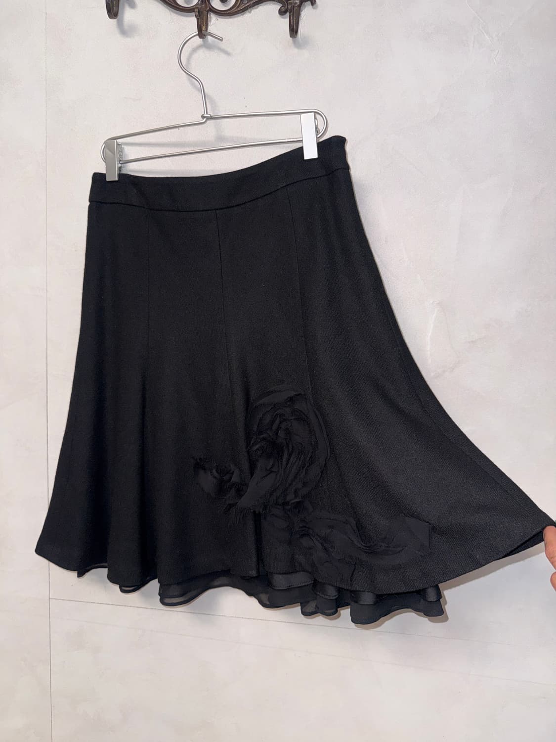 Anacapri black draped flower wool skirt 상품이미지1