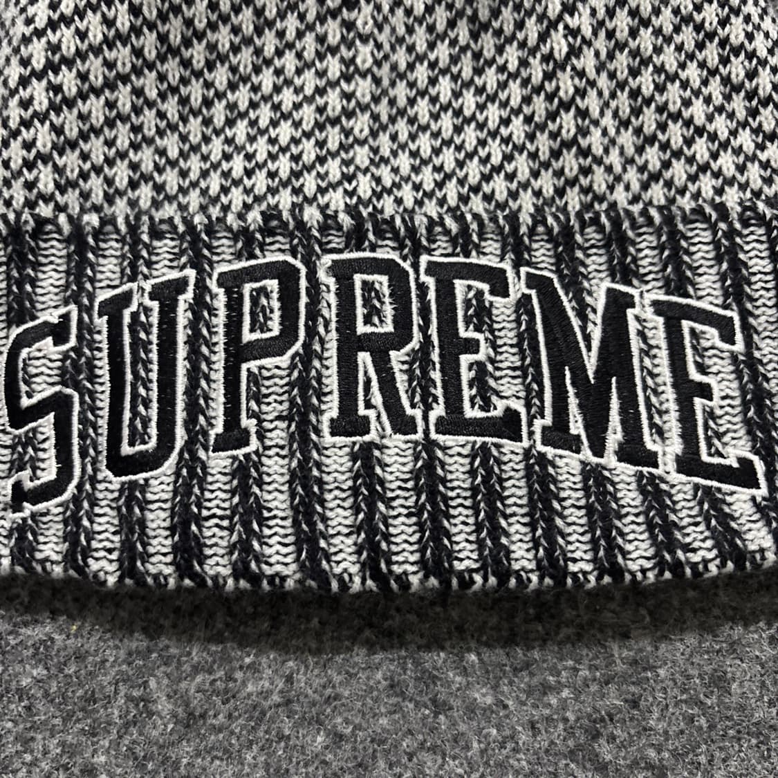슈프림 하운드투스 비니 블랙/화이트 상품이미지2