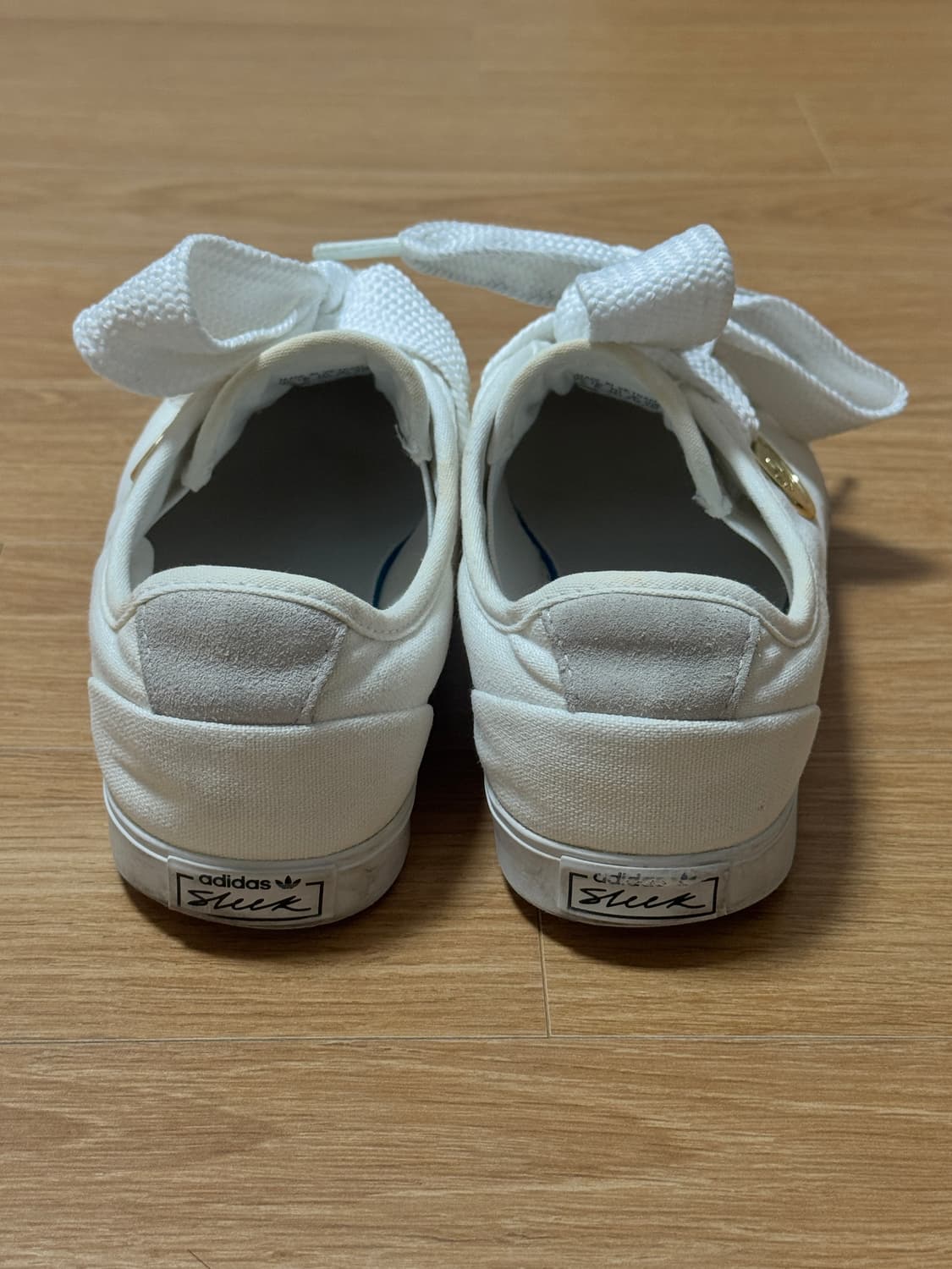 아디다스 운동화 슬릭로우 리본 슬립온 화이트 골드 메탈릭 240 상품이미지4