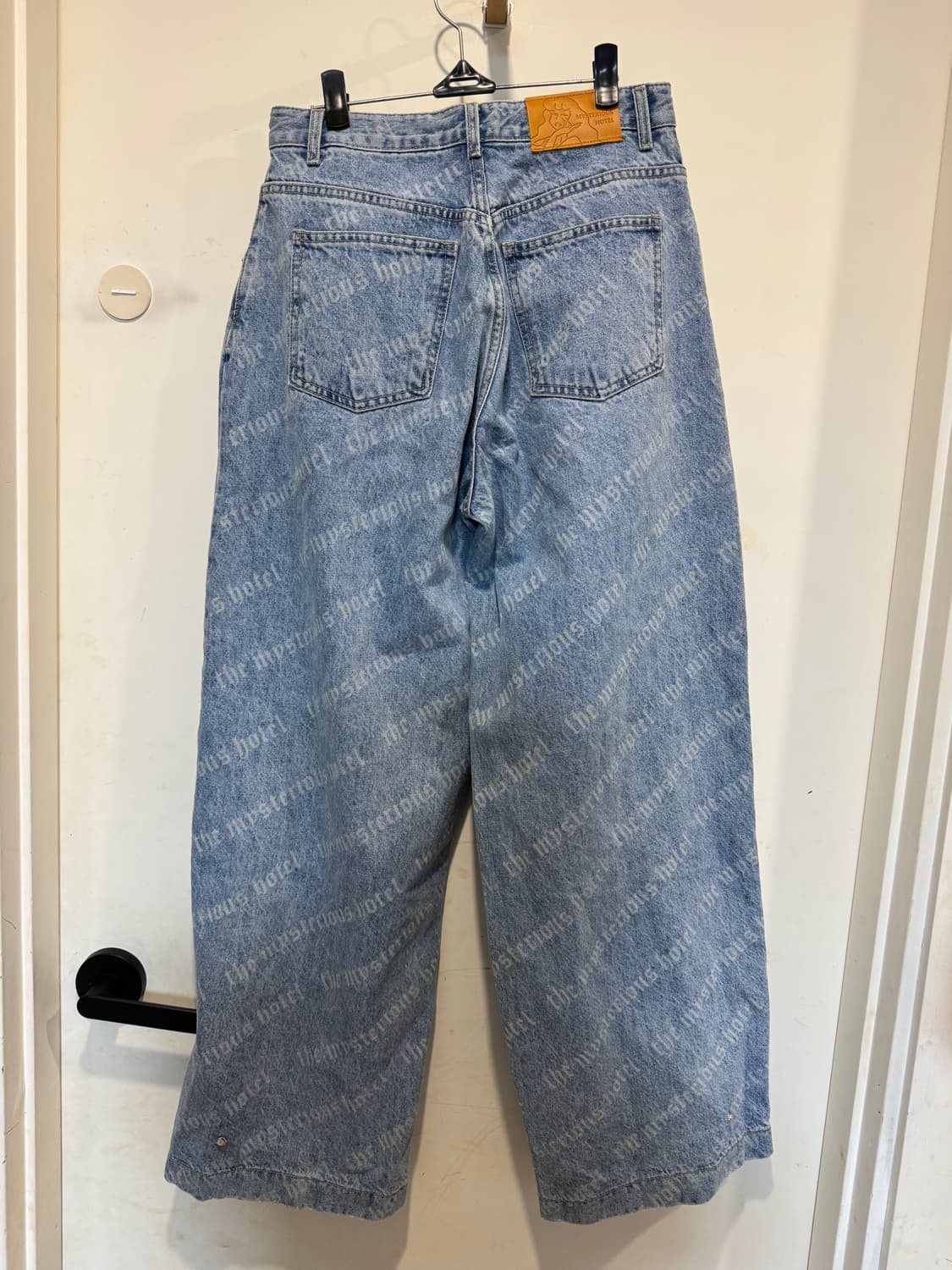 더미스테리어스호텔 로고 데님 팬츠 상품이미지3