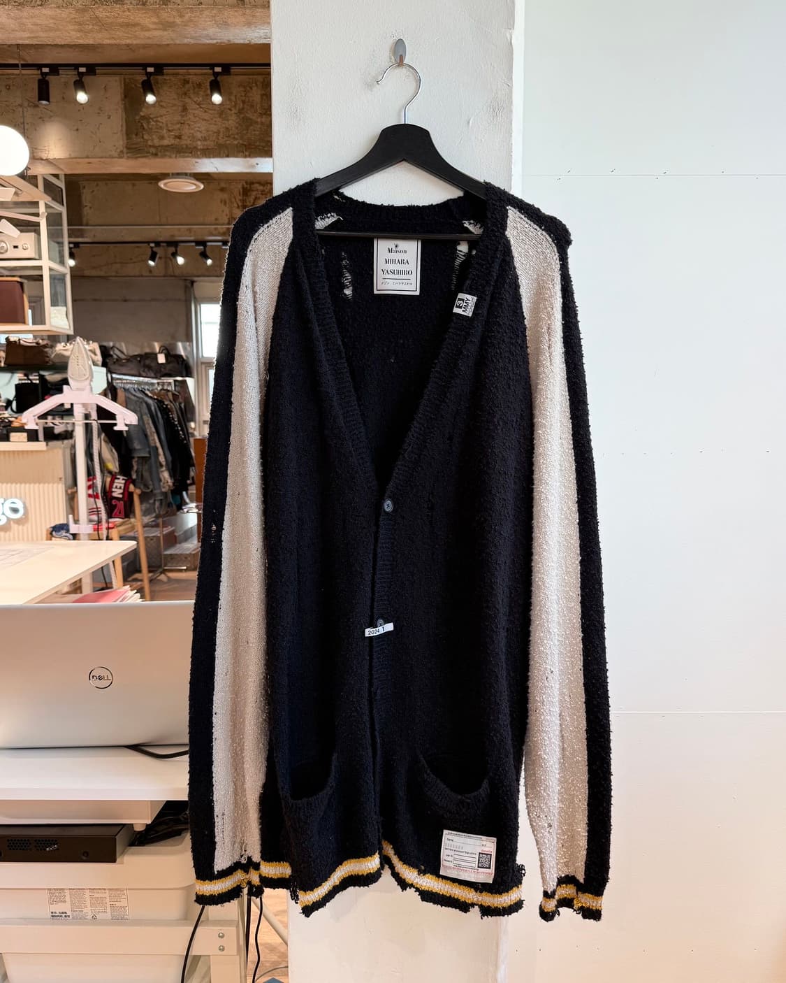 미하라 야스히로 블랙 24ss 디스트레스 니트 가디건 상품이미지2