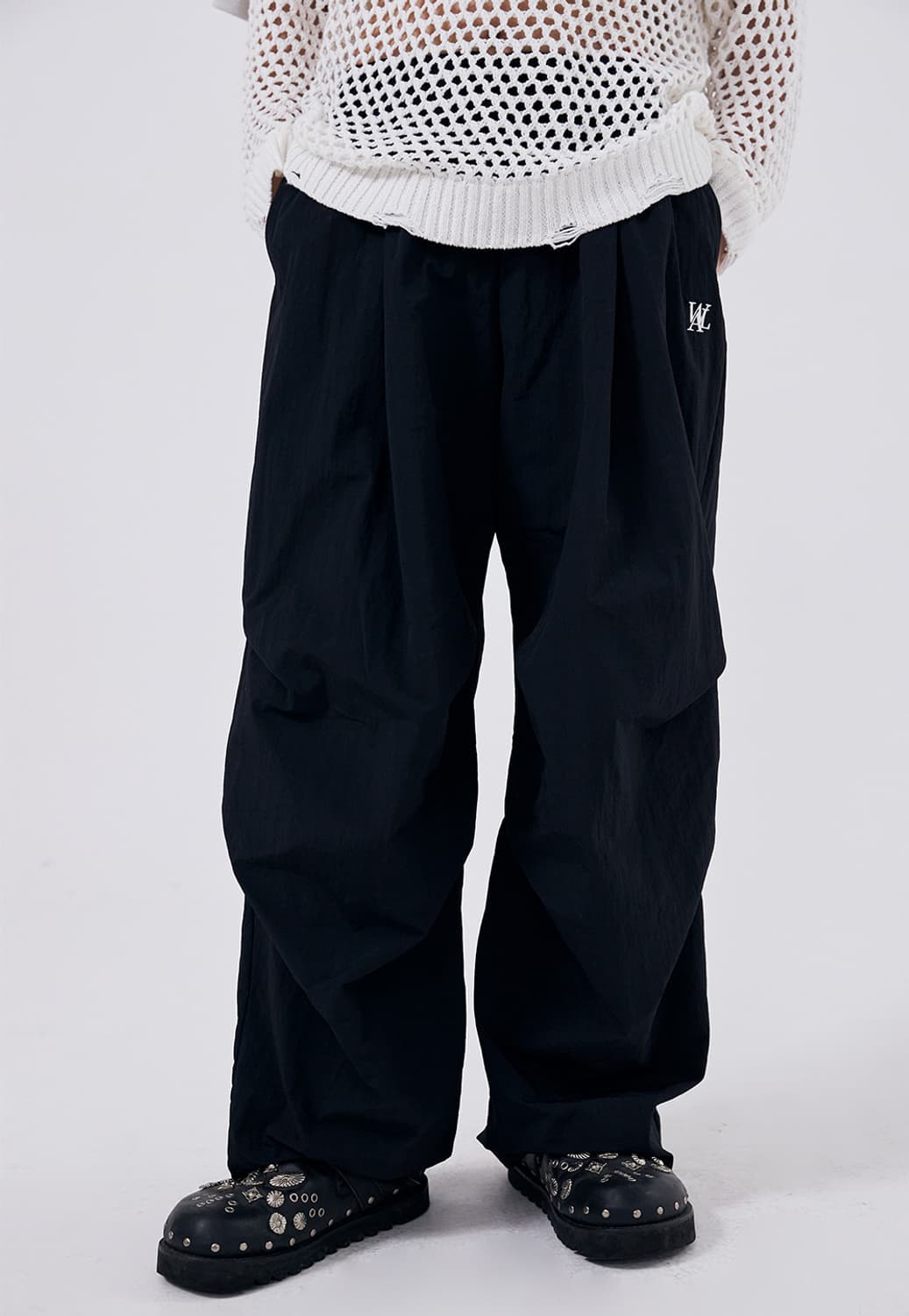 우알롱 Drape nylon wide pants - BLACK 상품이미지1