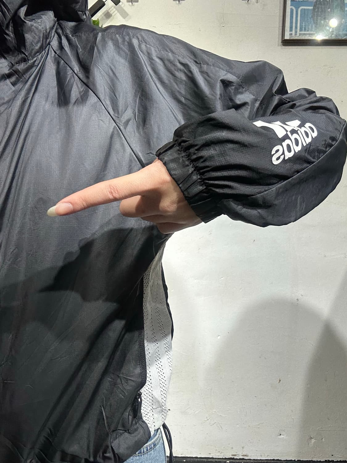 아디다스 블랙 화이트 로고 후드 바람막이 자켓 S 상품이미지4