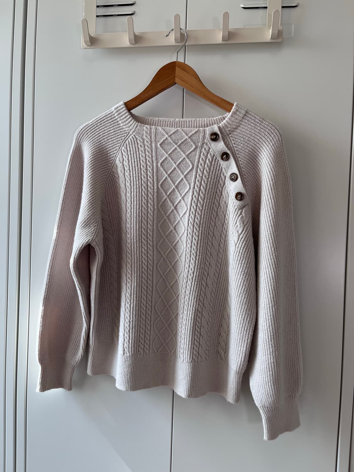 Vintage 사선 단추 스퀘어넥 오버핏 니트 상품이미지4