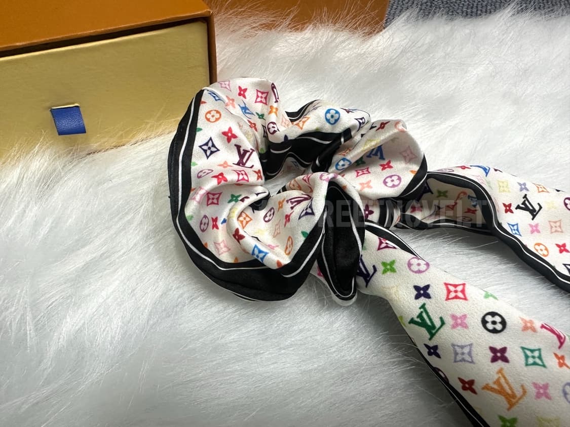  루이비통 화이트&멀티컬러 리본 헤어슈슈 상품이미지4