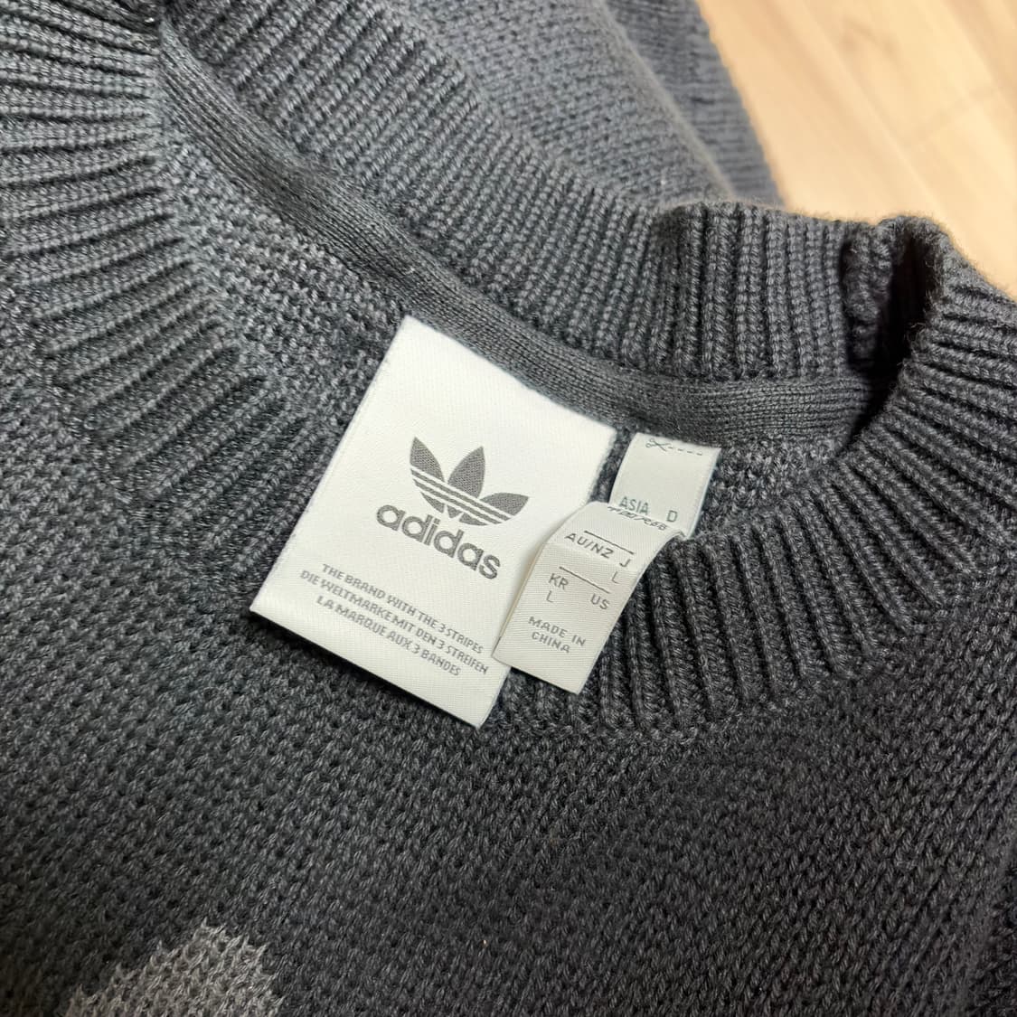 아디다스 빅로고 니트 상품이미지3