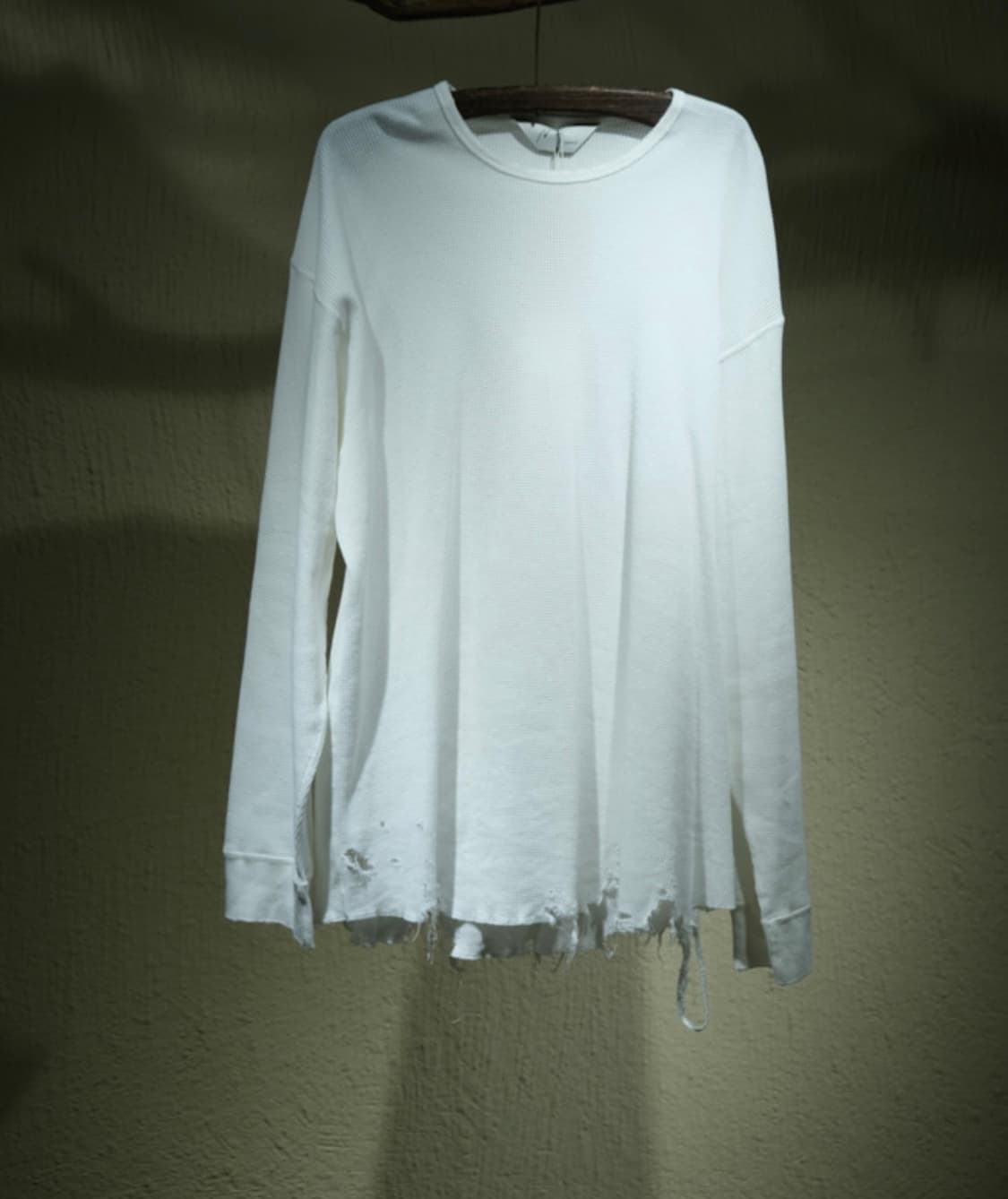 안셀름 25ss 데미지 와플 롱슬리브 2 white 상품이미지1