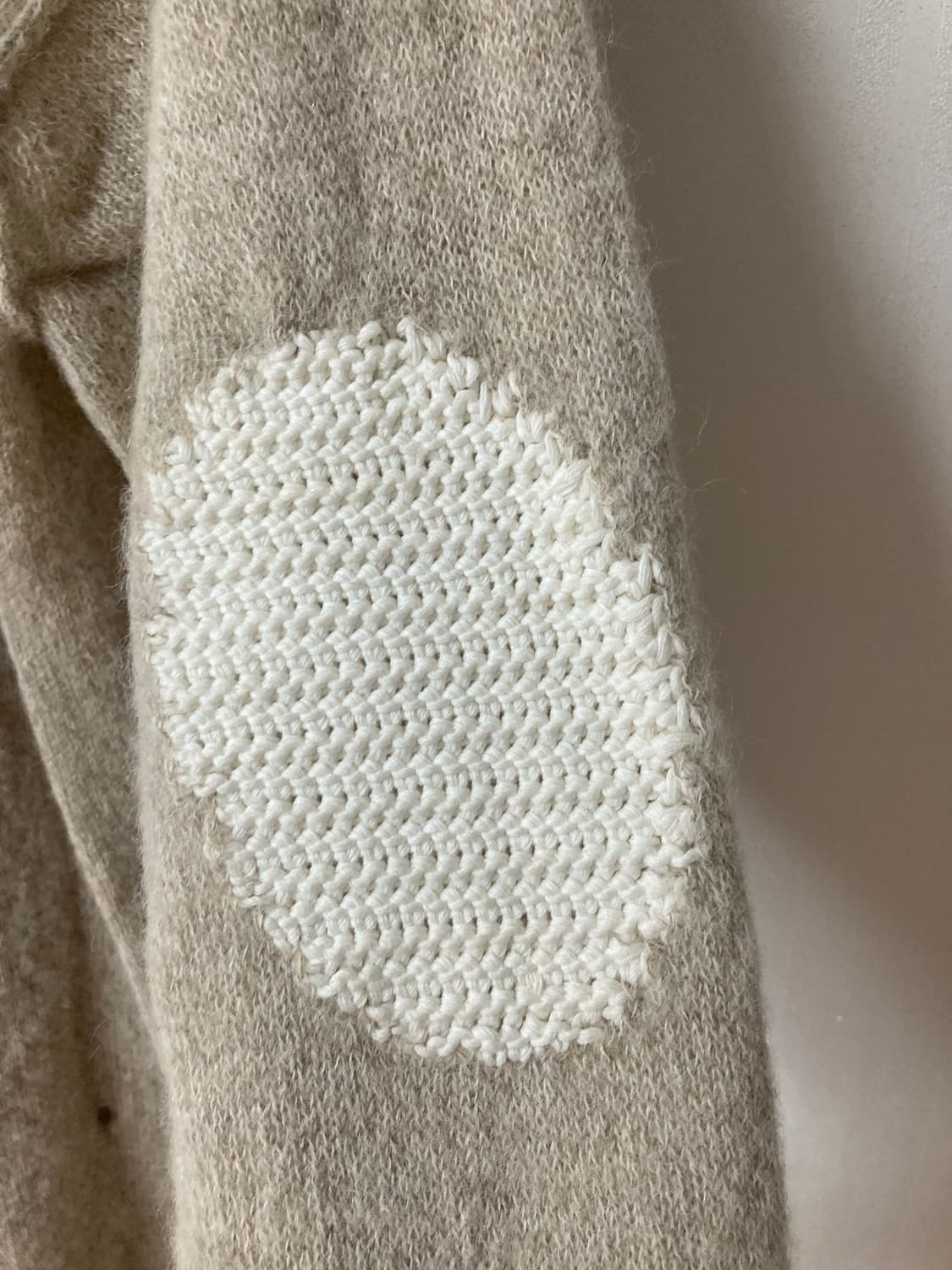 xs) 24AW MM6 메종 마르지엘라 컷 아웃 Sweater, 베이지 상품이미지9