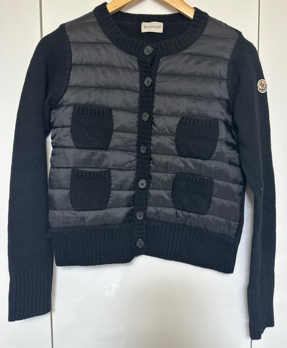 몽클레어 암로고 니트 경량 패딩 자켓 정품 상품이미지1