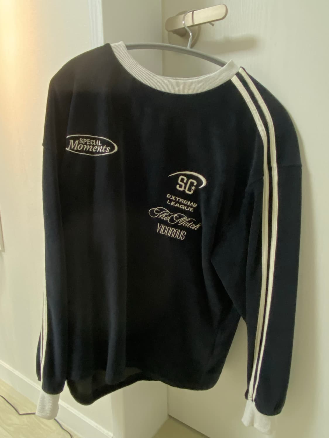 에잇세컨즈 롱슬리브 블랙 상품이미지1