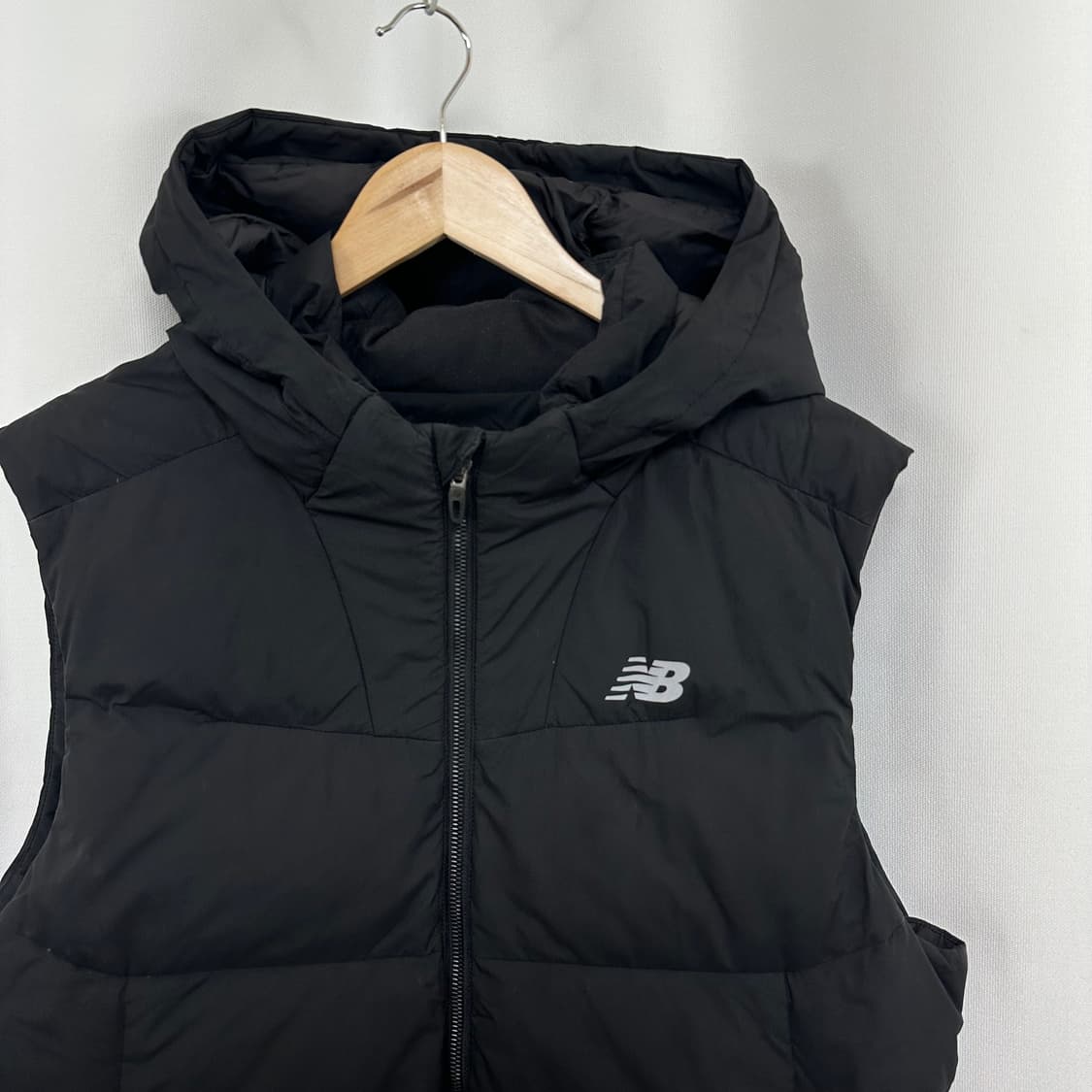  뉴발란스 남자 패딩조끼 검정 거위털 XL 105  EIWE 상품이미지2