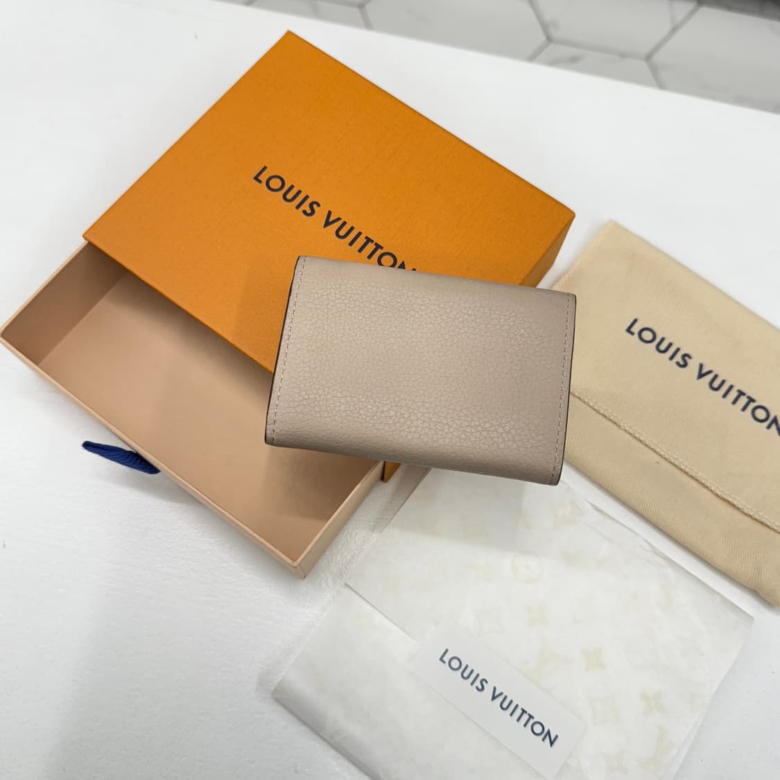 루이비통 락미니 월릿 반지갑 상품이미지2