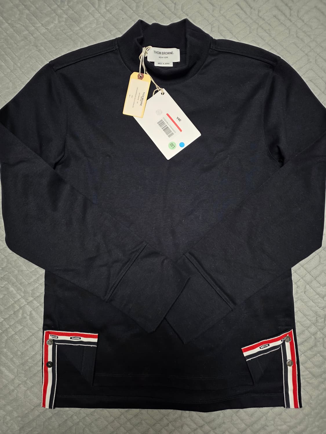 톰브라운 남성 다크네이비 하이넥 반터틀넥 티셔츠 새상품 상품이미지3