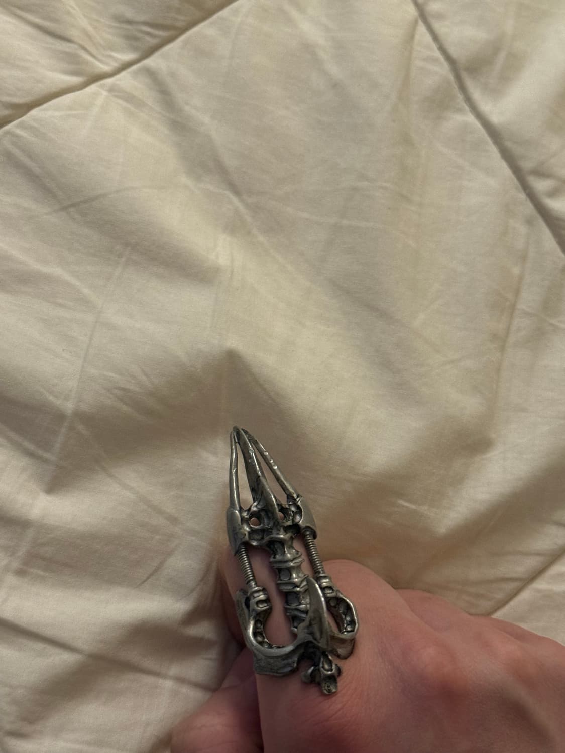 밀크보이 아카이브 실버 본 너클 링 상품이미지5