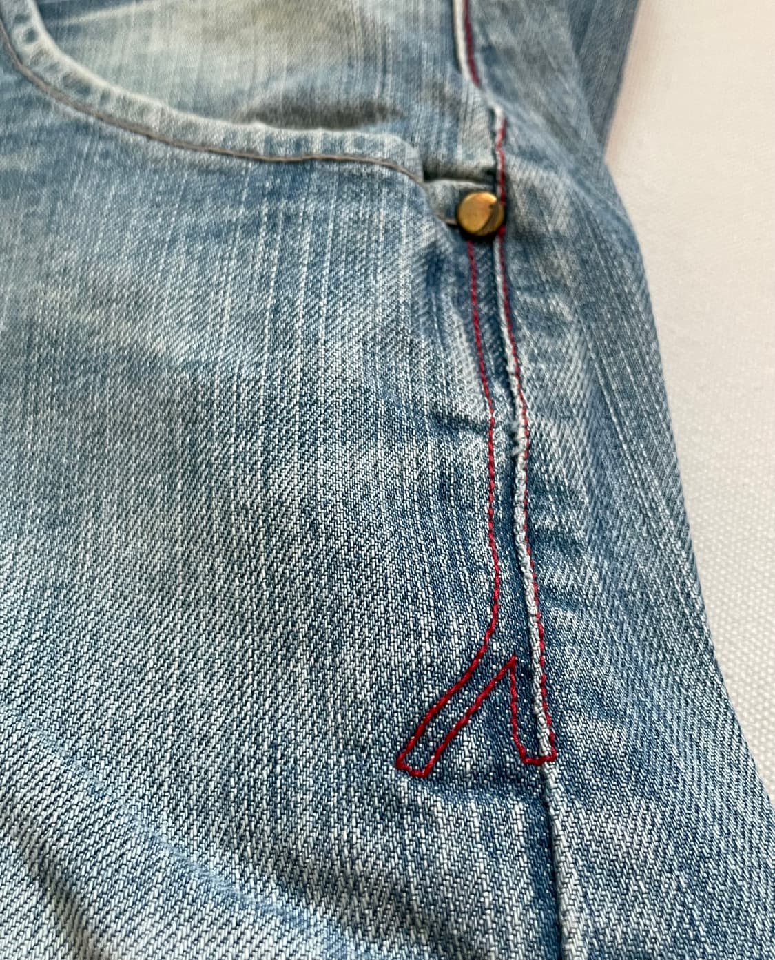 리바이스 엔지니어드진 루즈핏 신치백 데님 팬츠 / 32~34 상품이미지4