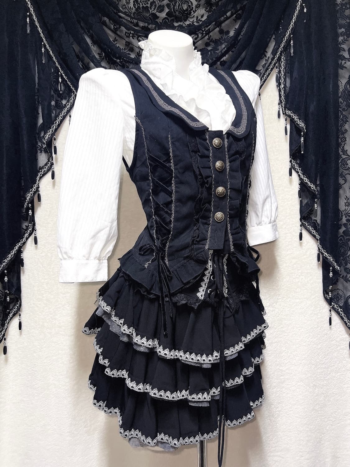 공겜여주 로맨틱고딕 갸루 화이트 프릴러플 블라우스 로걀탑 핀터 대장 일브 상품이미지1