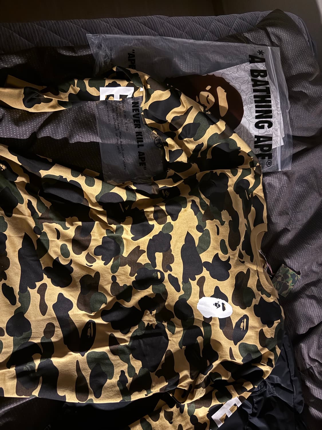 베이프 롱슬리브 새상품 상품이미지1