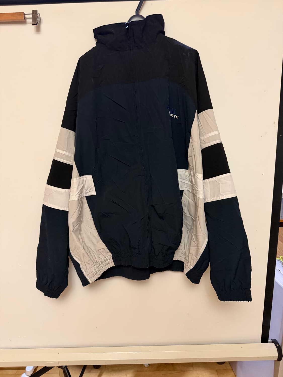 마틴로즈 22fw 트랙자켓 상품이미지1