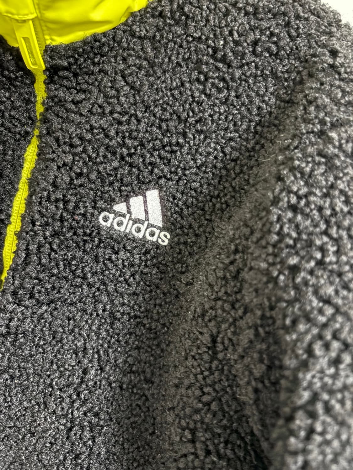 아디다스키즈 뽀글이 (양면) 사이즈 130 상품이미지2