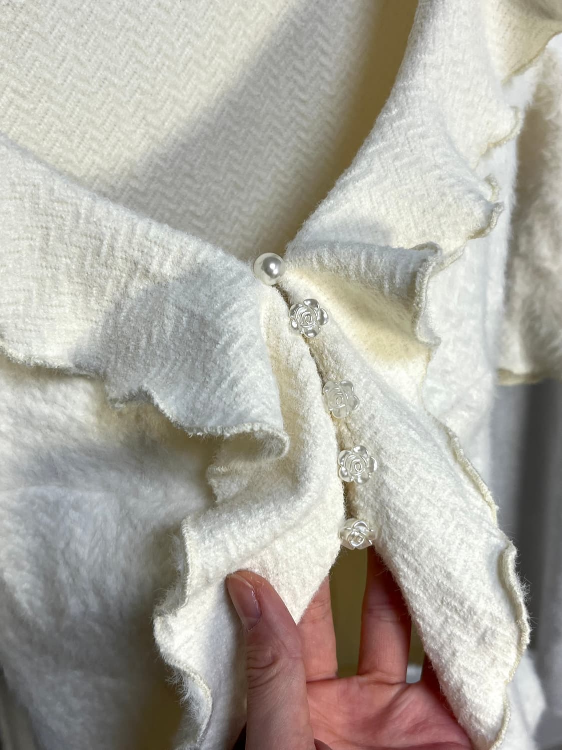 빈티지 로즈 진주 디테일 슬림 퍼 가디건 상품이미지5