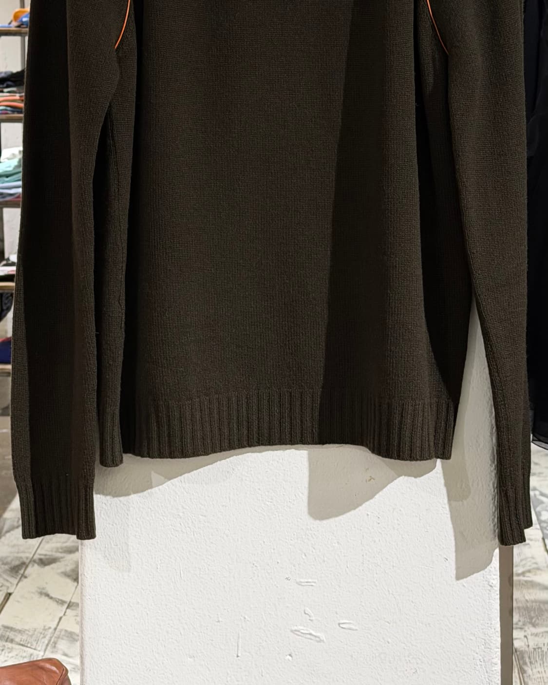 에르메스 카키 지퍼 하이넥 니트 상품이미지5