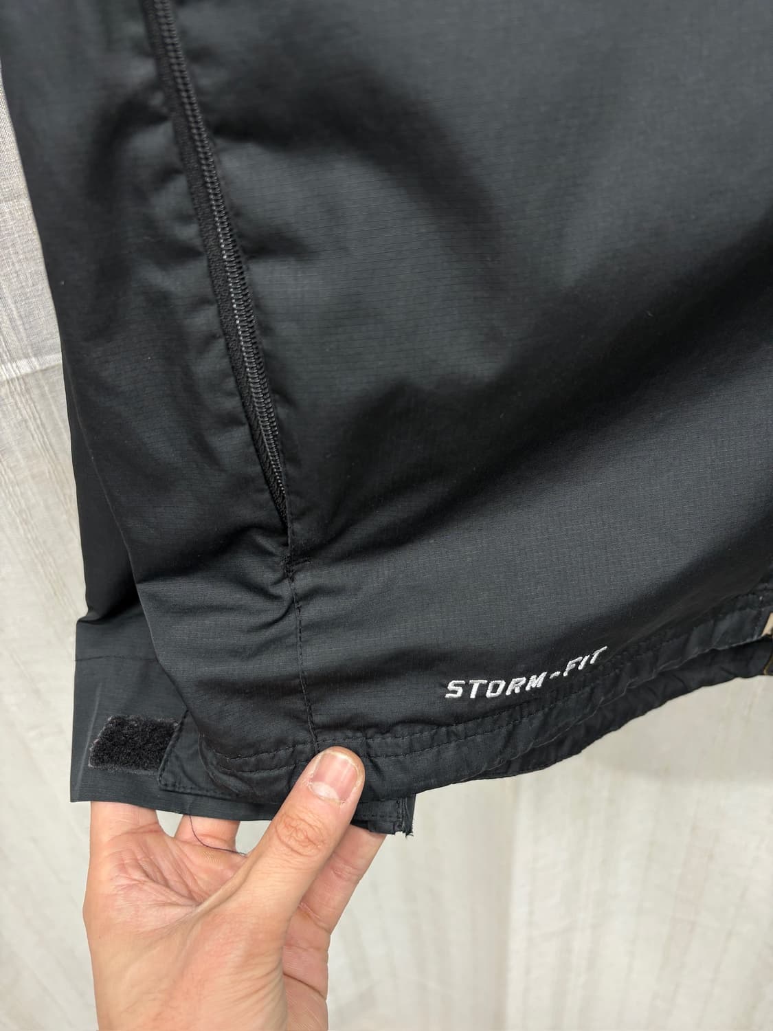 나이키 올블랙 바람막이 자켓  상품이미지4