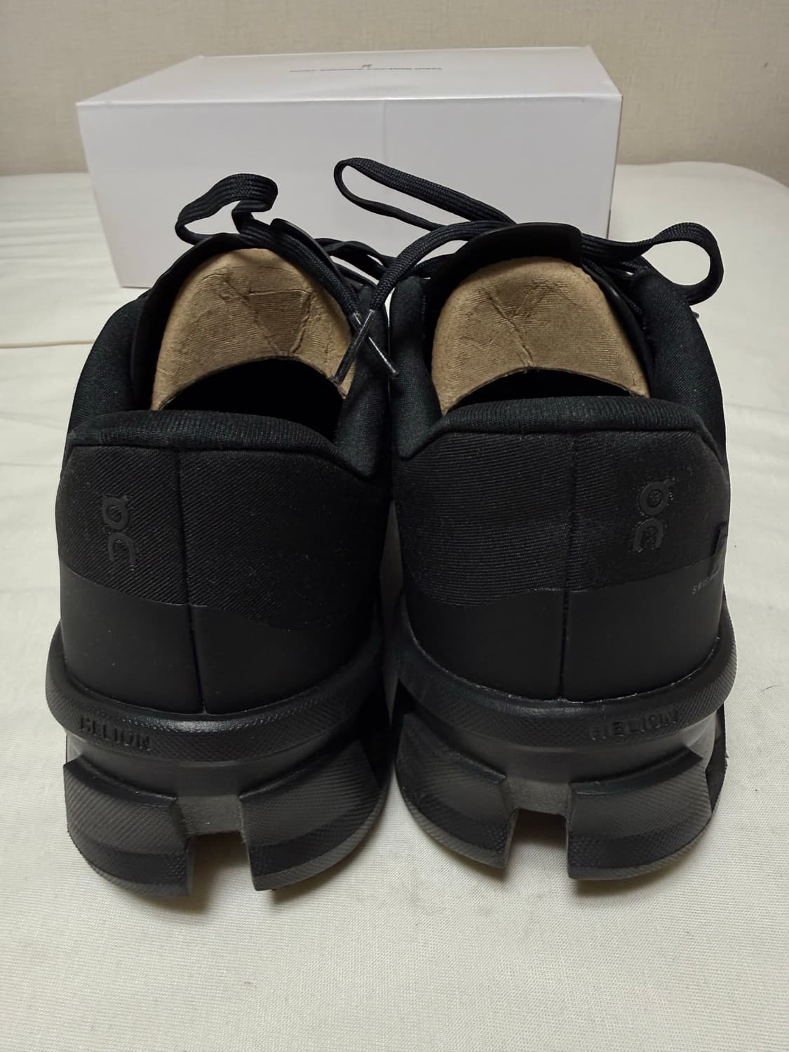 온러닝 x 파프 클라우드몬스터 2 블랙 255 상품이미지5