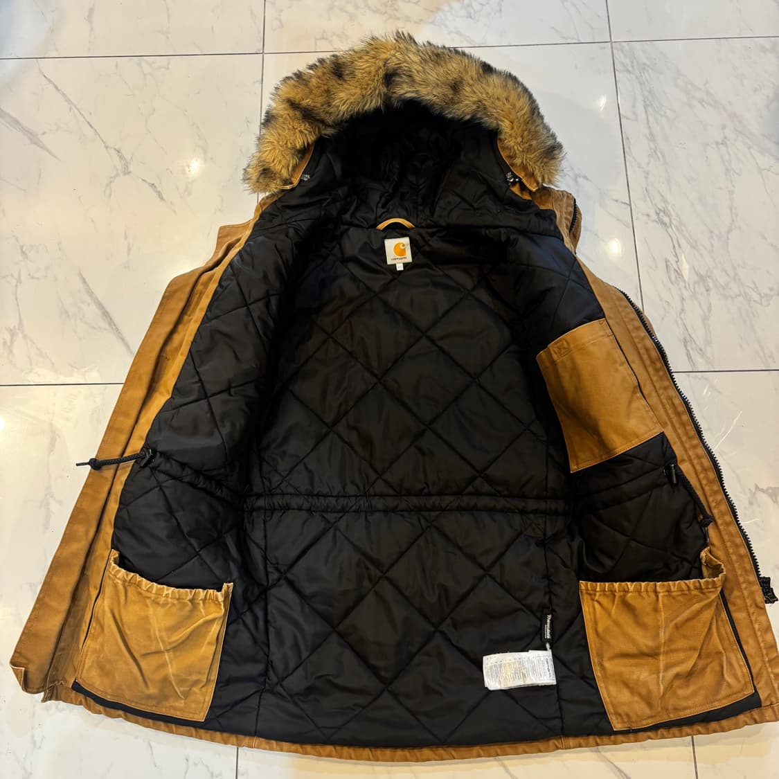 칼하트 시베리안 파카 상품이미지2