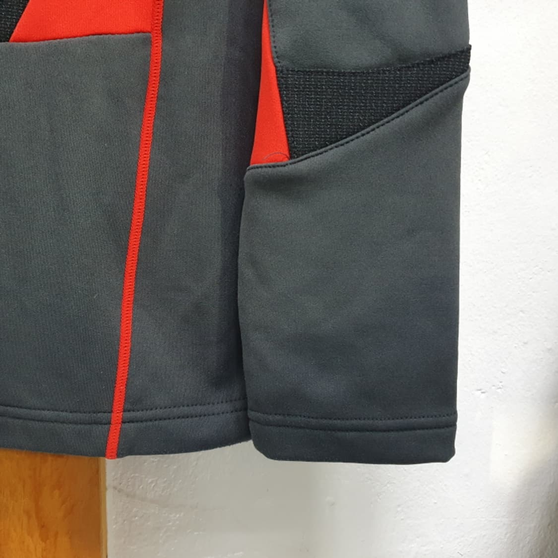 센터폴 기모 집업등산티(95) 상품이미지3