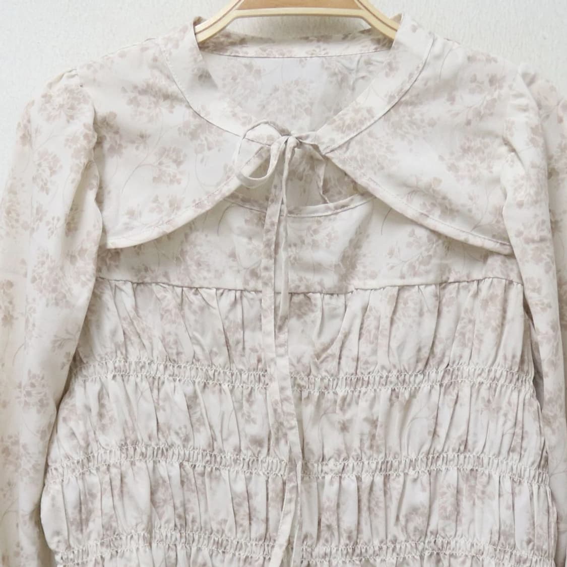 GRL 플라워 스모크 밴딩 블라우스 64654 상품이미지3