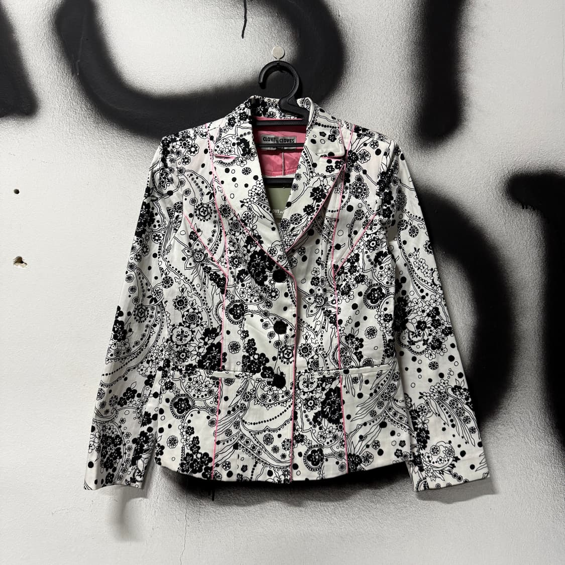 Clove vs Cloves 핑크 스티치 디테일 페이즐리 풀 패턴 자켓 상품이미지1
