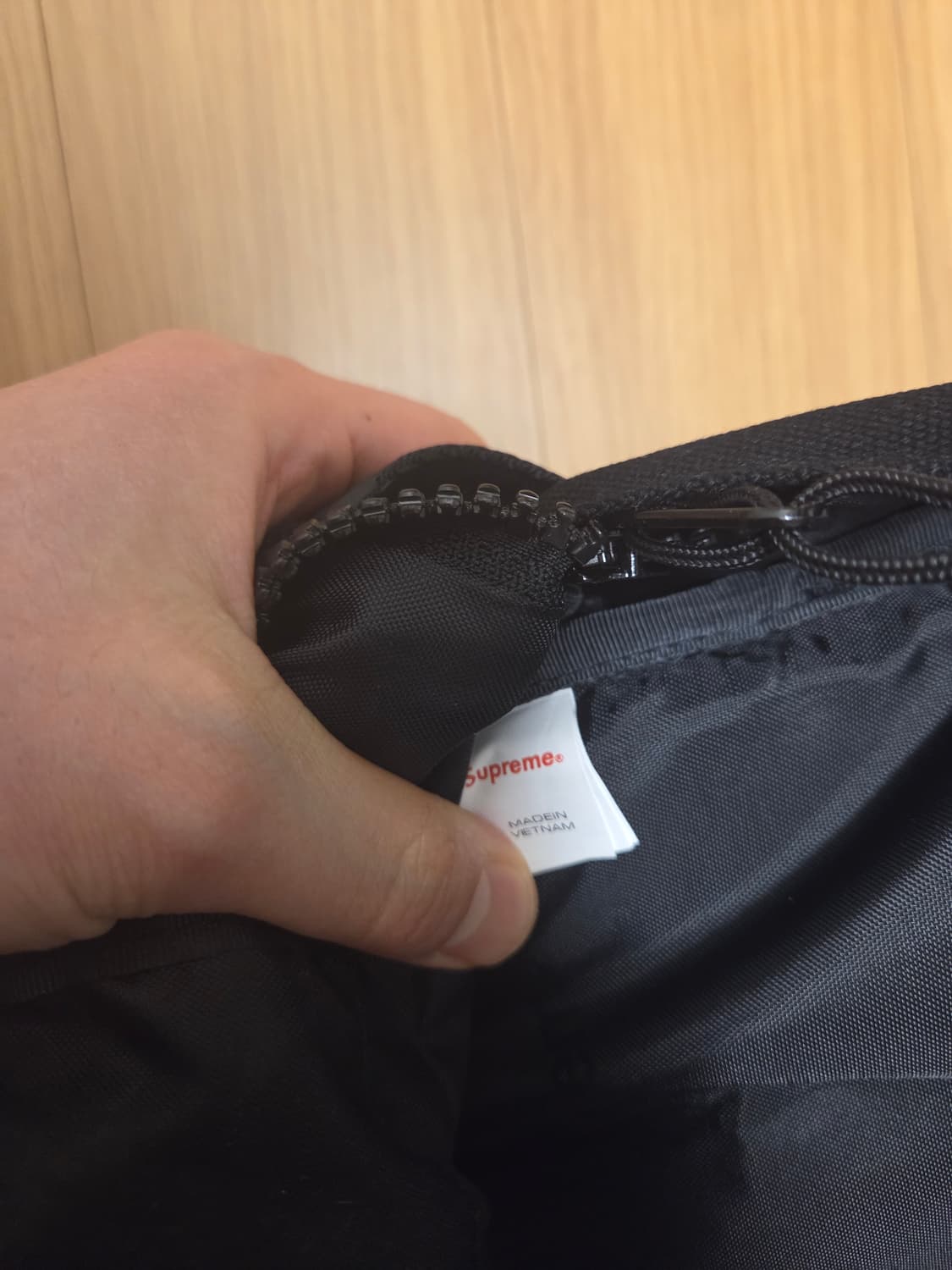 슈프림 백팩 25ss 상품이미지3