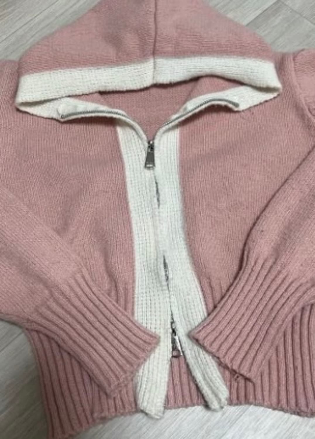 수입의류 니트 배색 후드집업 상품이미지1