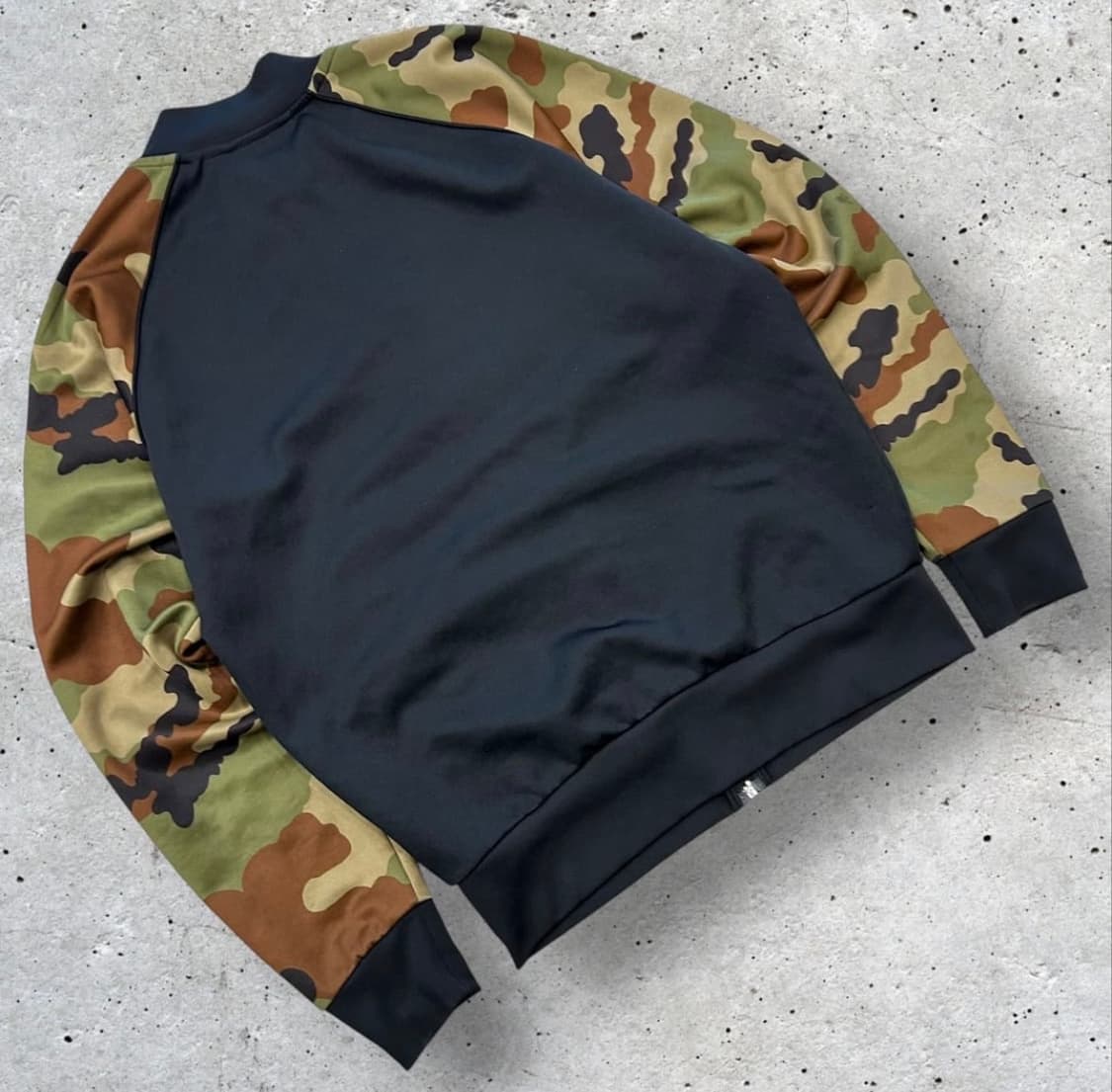 아디다스 카모 트랙탑 져지 상품이미지2