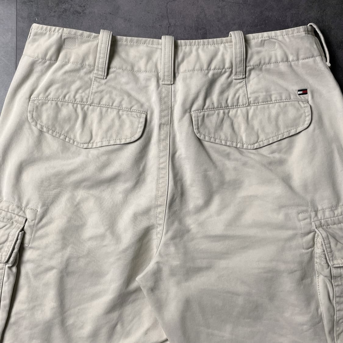TOMMY HILFIGER 토미힐피거 아이보리 카고 하프팬츠 A01083 상품이미지6