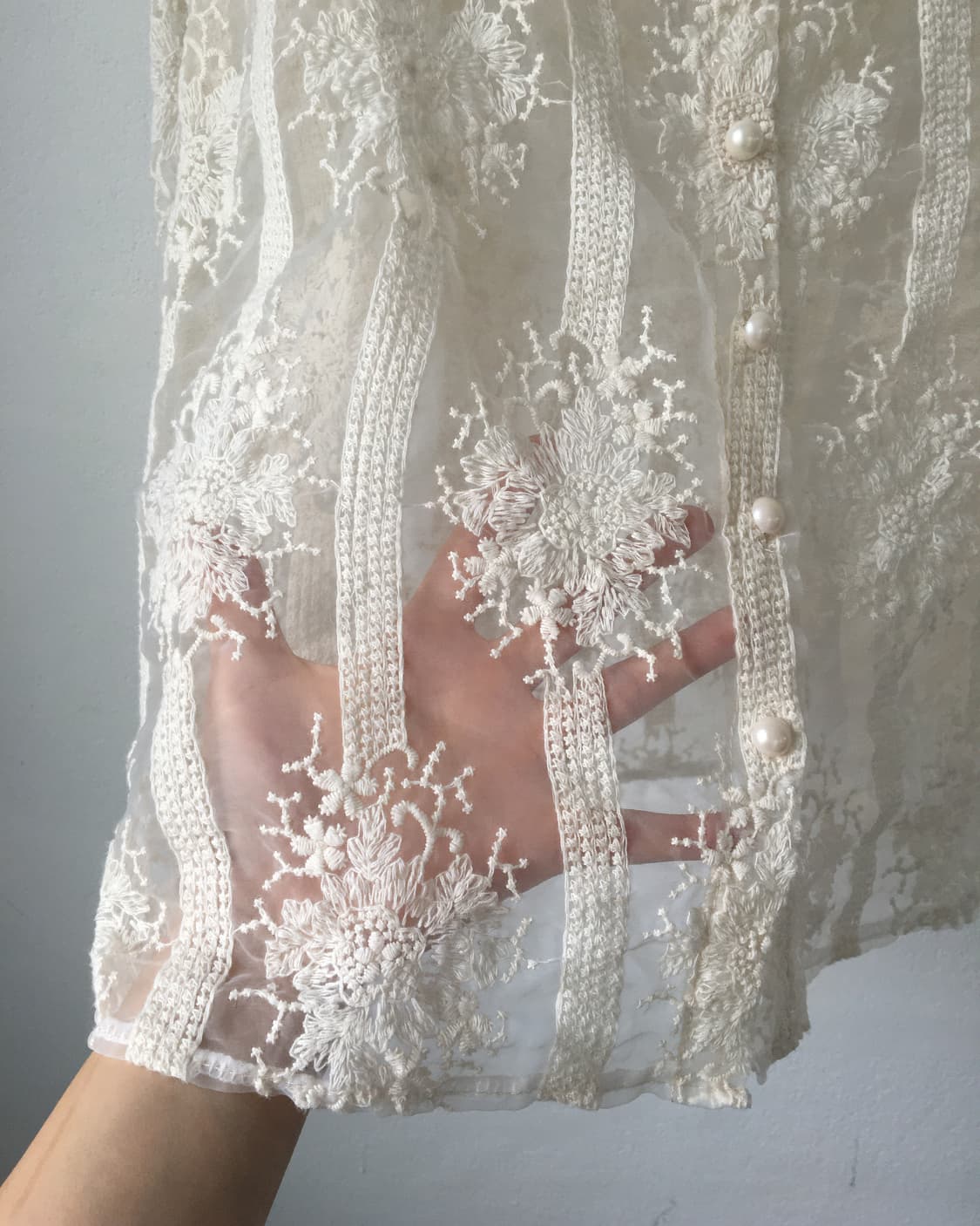 Ornament pattern see through blouse 상품이미지7