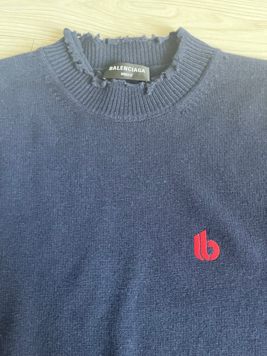 발렌시아가 디스트레스 엣지 울니트 S 상품이미지2