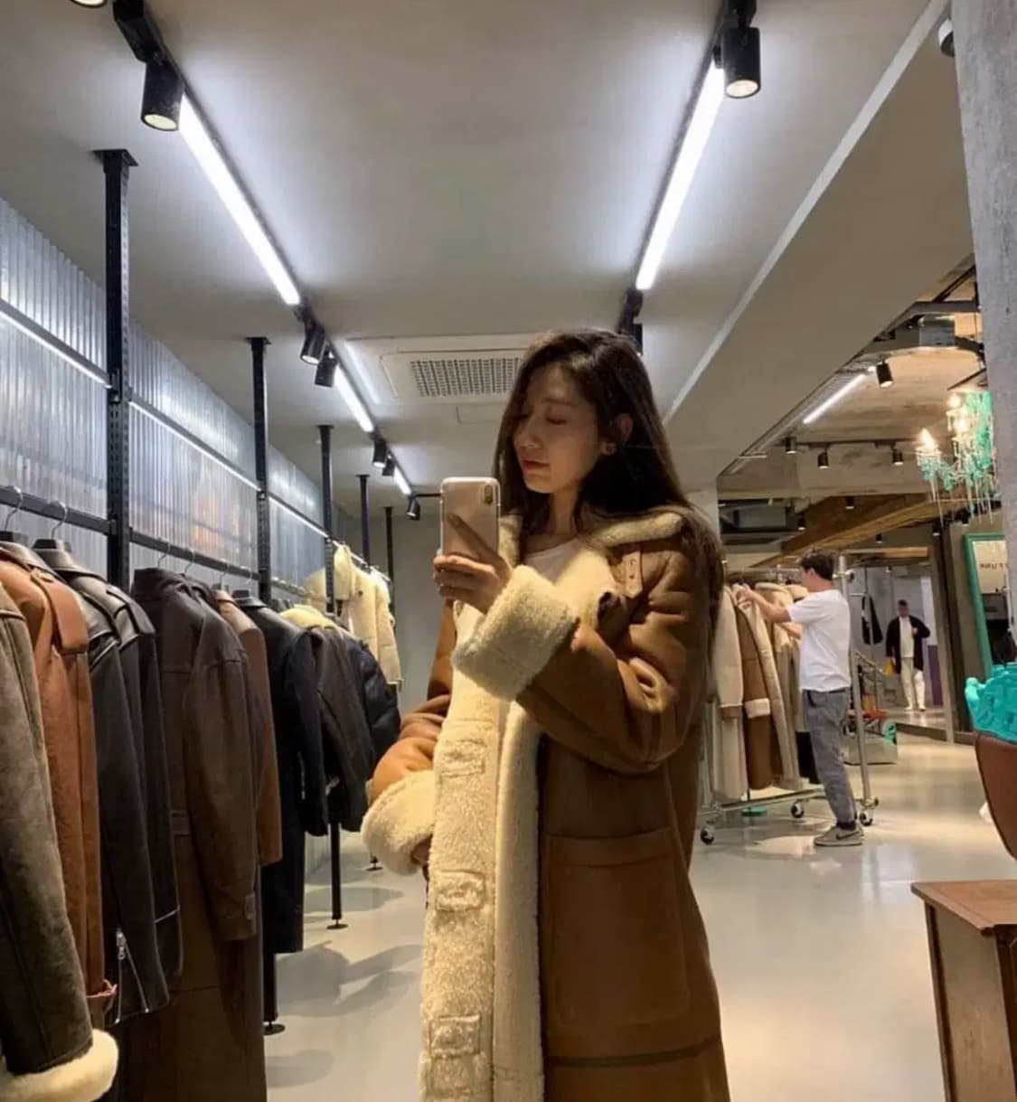 차정원착용 인스턴트펑크 리버시블 롱무스탕1Size (정가198만원) 상품이미지3