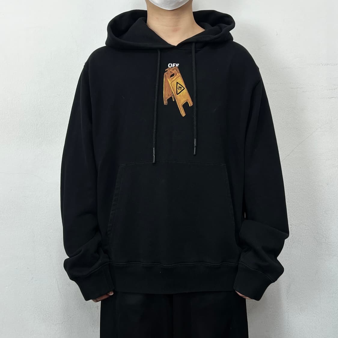 오프화이트 20FW 파스칼 스켈레톤 애로우 후드 블랙 상품이미지3