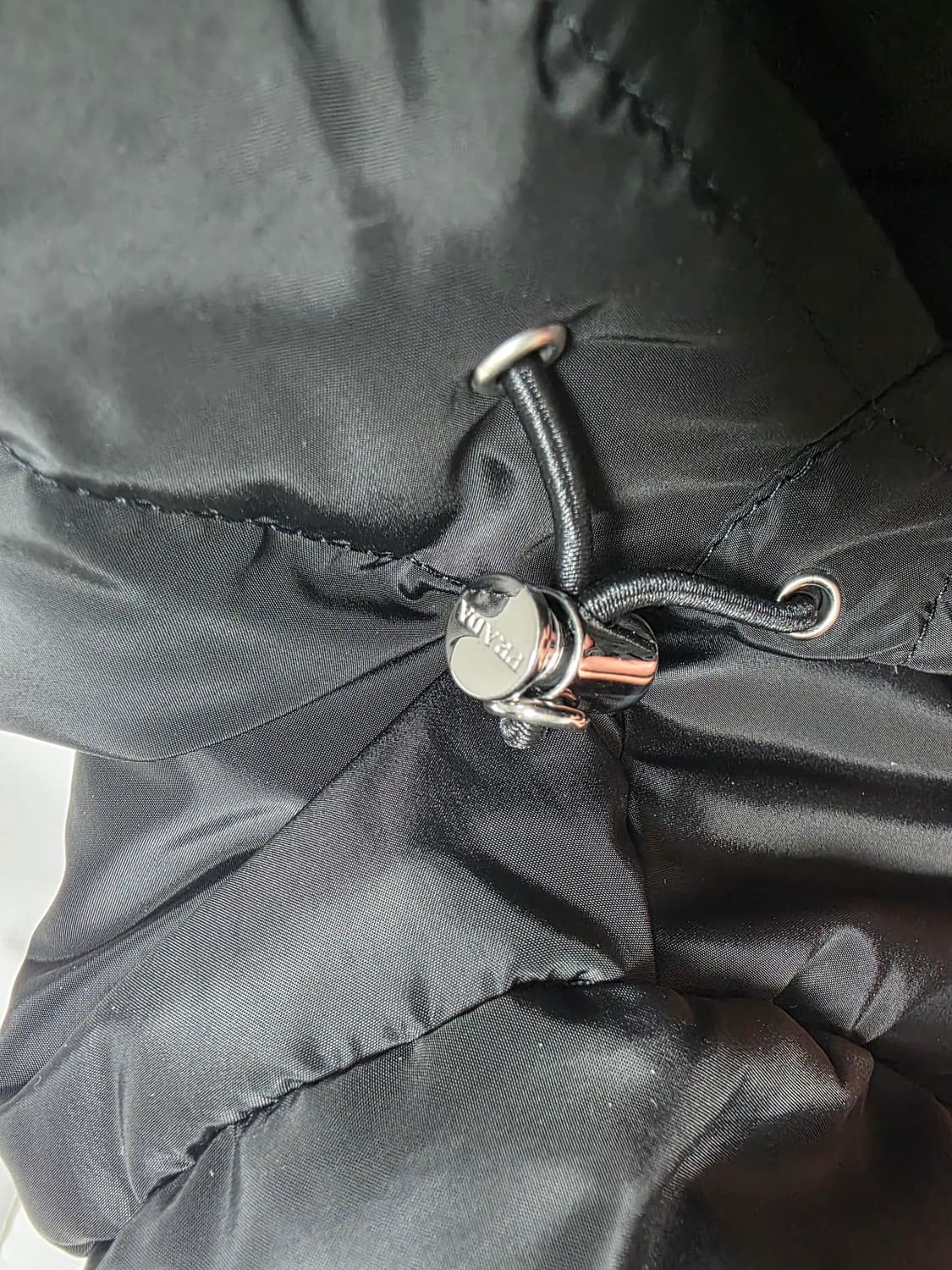 프라다 패딩 (정품) 사이즈56 (105-110) 상품이미지8