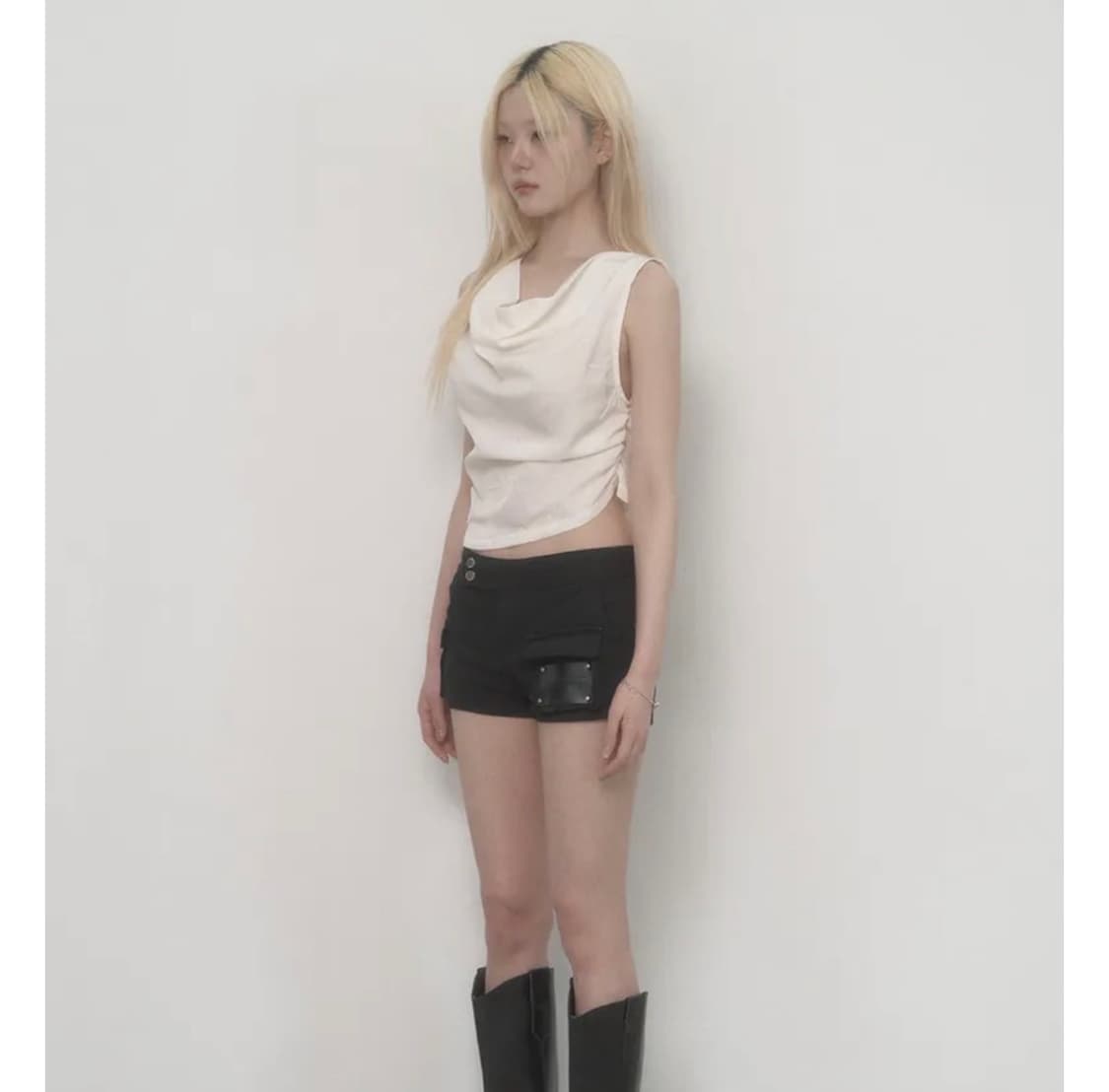 에트오소메 Draped Belt Satin Tank Top (white) 상품이미지3