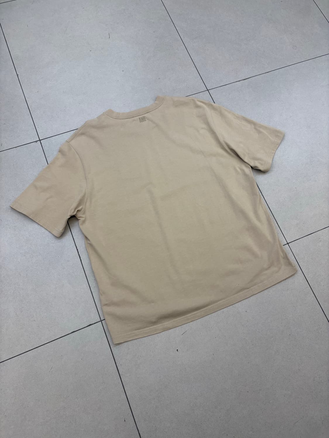 아미 스몰로고 베이지 반팔 티셔츠 상품이미지4