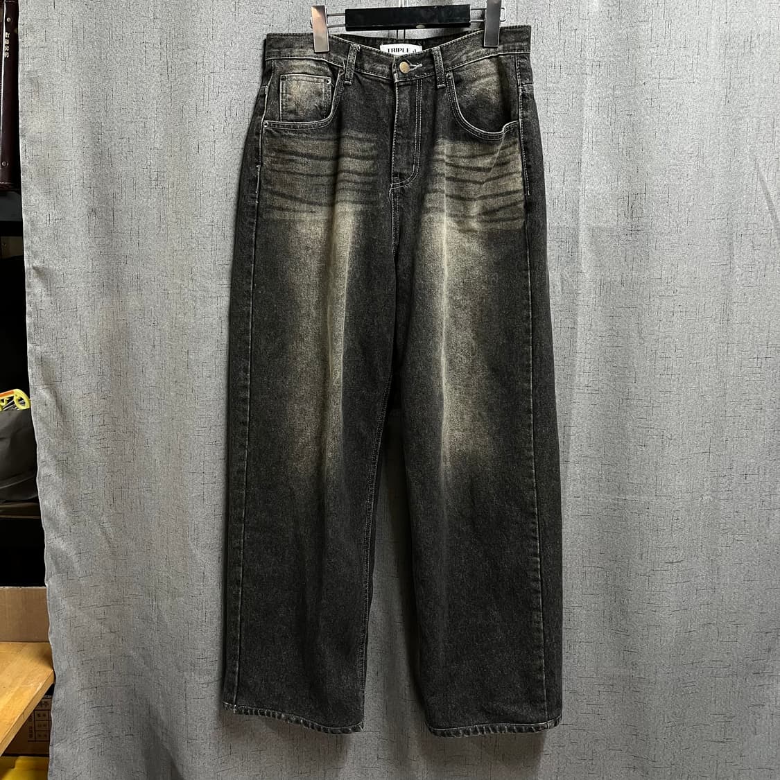 [사이즈 30] 트리플제이 와이드 흑청 워싱 데님바지 상품이미지1