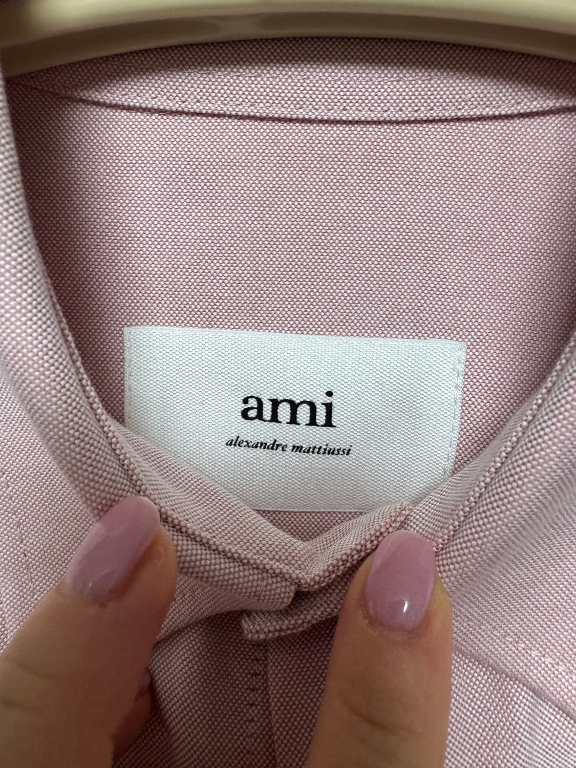 AMI 아미 스몰 하트 로고 옥스포드 버튼 다운 셔츠 - 핑크 상품이미지2